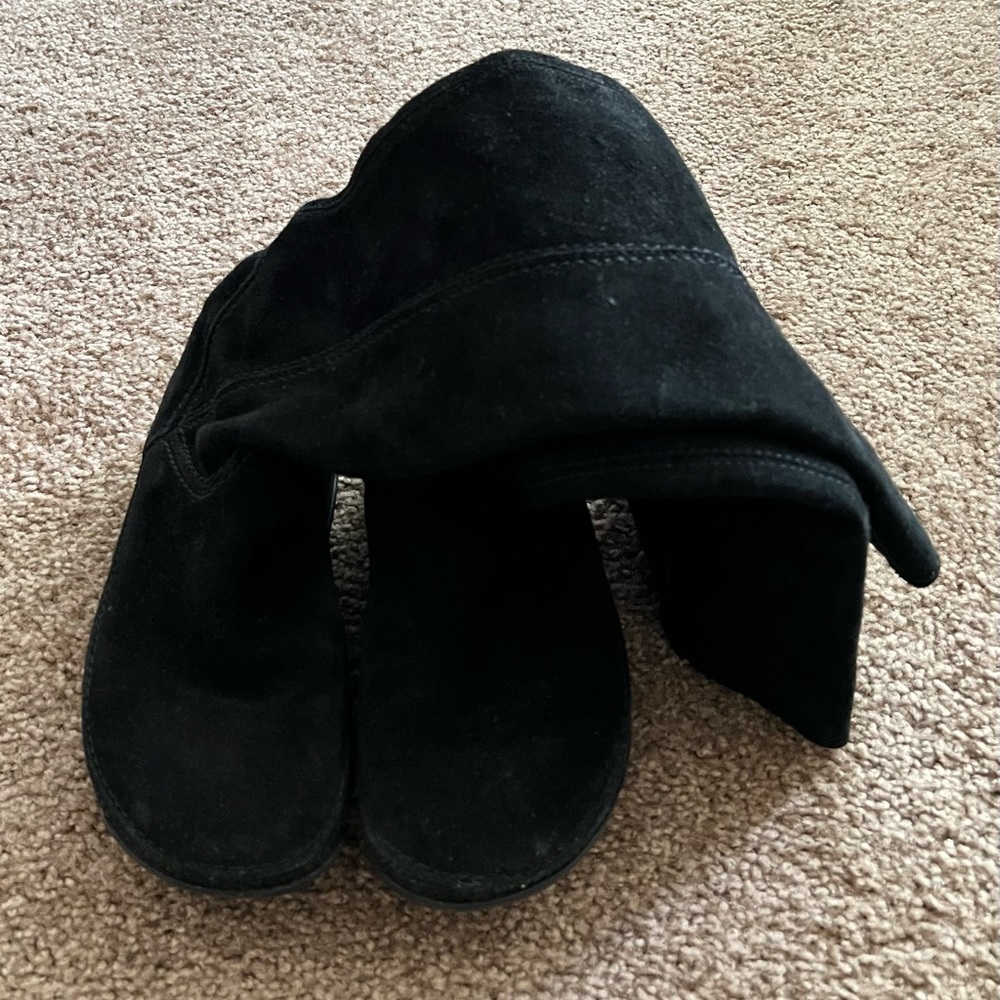 Fit Flop suede boots.